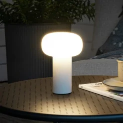 Antibes LED-bordlampe, IP54, batteri, RGBW, hvid