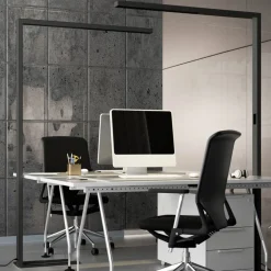 Arcchio LED-gulvlampe til kontor Jolinda, sort, 4000K, sensor