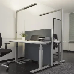Arcchio LED-gulvlampe til kontor Jolinda, sølv, 4.000 K, sensor