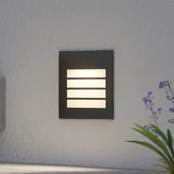 Arcchio LED-vægindbygningslampe Zamo, lamel, sort, IP65
