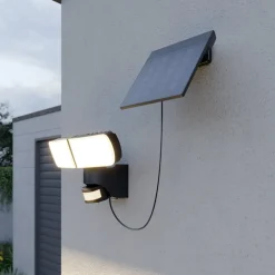 Arcchio Lissano LED-vægspot med solcelle og sensor