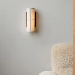 Audo Hashira LED-væglampe med stik, natur