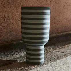 AYTM Varia-vase, grøn, Ø 15 cm, højde 30 cm, keramik