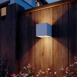Calex LED-udendørs væglampe med batteri og sensor Volterra, hvid, IP44