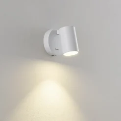 CAN TILT vægspot, hvid, Ø 10 cm, metal, afbryder, USB