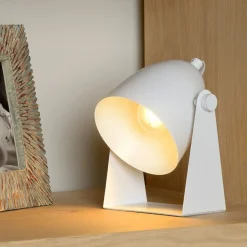 Chago bordlampe i metal, hvid