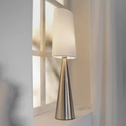 Conus bordlampe med offwhite skærm, nikkel