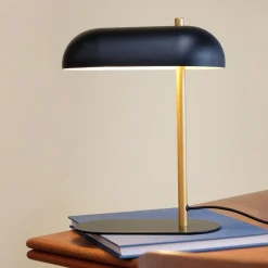Dyberg Larsen Arch bordlampe, sort/messingfarvet, metal