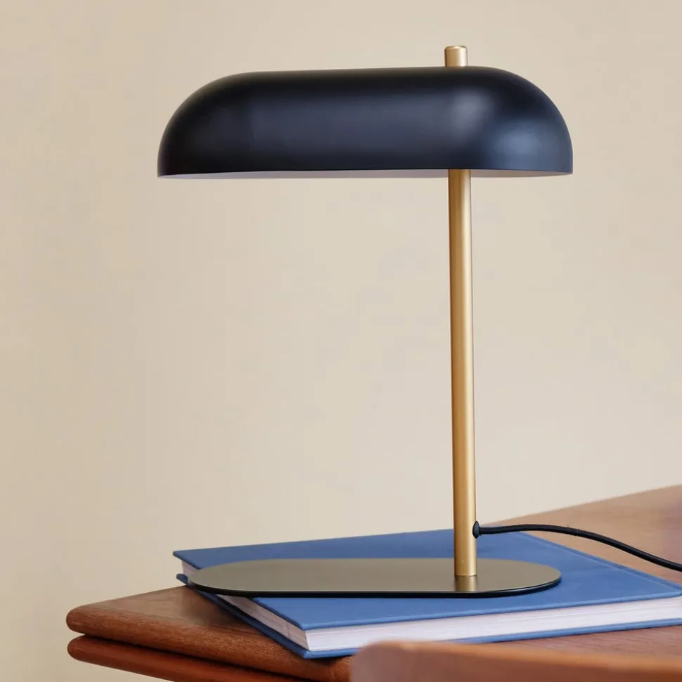 Dyberg Larsen Arch bordlampe, sort/messingfarvet, metal