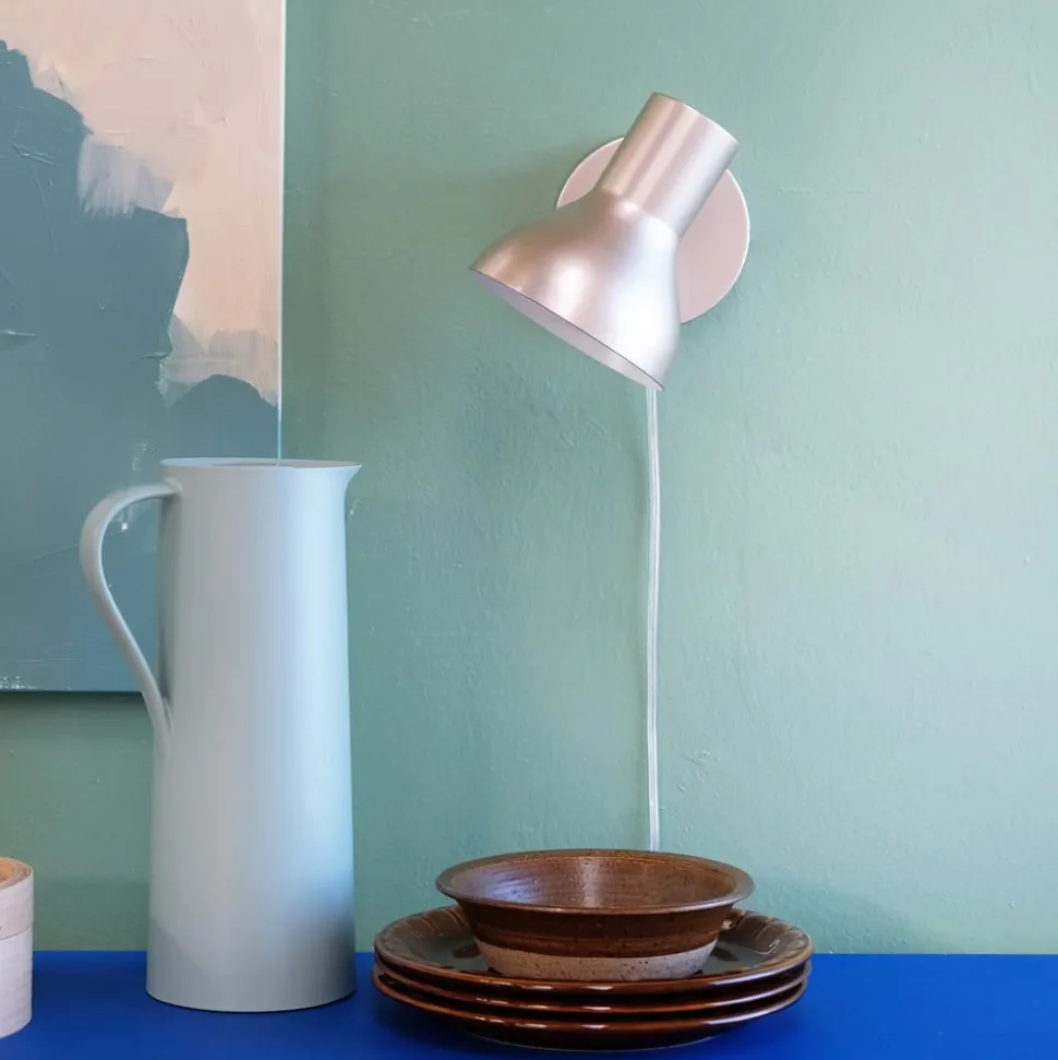 Dyberg Larsen Bob væglampe med metalfinish, beige