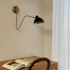 Dyberg Larsen Futura væglampe, sort, metal