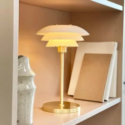 Dyberg Larsen LED-bordlampe DL20, højde 30 cm, glas