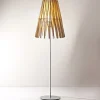 Fabbian Stick gulvlampe i træ, kegleformet