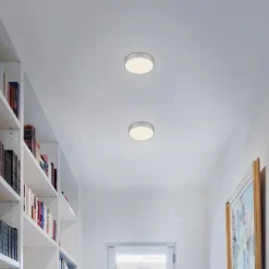 Flame Star LED-loftslampe, Ø 15,7 cm, sølv