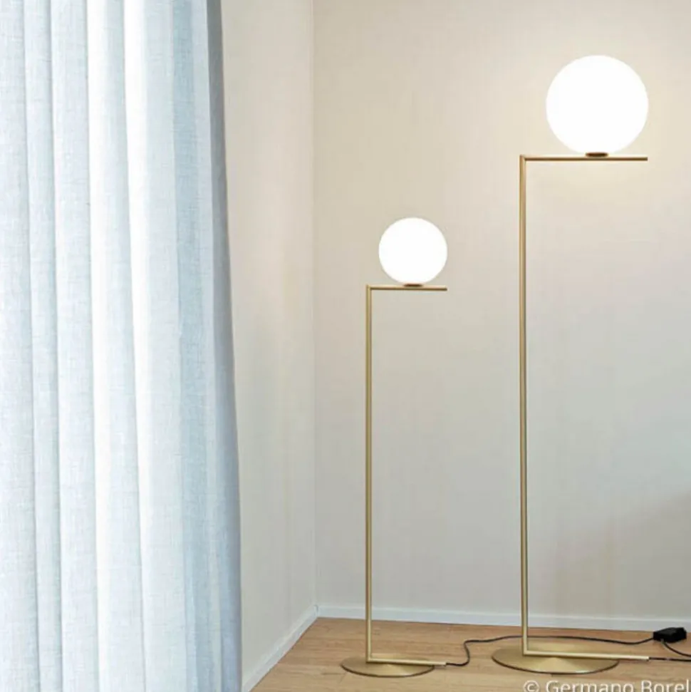 FLOS IC F2 gulvlampe børstet messing