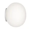 FLOS Mini Glo-Ball spejllampe/væglampe, hvid/opal