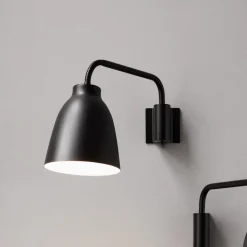 FRITZ HANSEN Caravaggio væglampe, sort