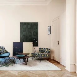 GUBI Gräshoppa trefods gulvlampe, sort