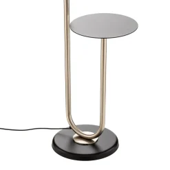 Gulvlampe Pongo med stofskærm og hylde