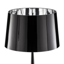 Gulvlampe Totem LS med krom-finish, sort