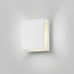 Helestra Cano LED-vægindbygningslampe, hvid