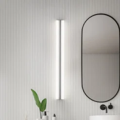 Helestra LED-spejllampe LOOM, længde 90 cm, krom, IP44