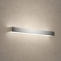 Helestra Theia LED-spejllampe, forkromet, 60 cm