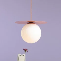 Hængelampe Loop Coral L, korallrød, glaskugle opal, metal
