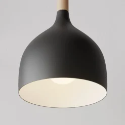 Hængelampe Noak, sort/naturtræ, Ø 17 cm
