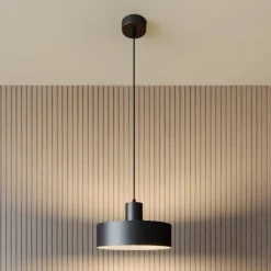 Hængelampe Rif i metal, sort, Ø 25 cm