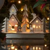 Hus og Træ LED-adventsstage
