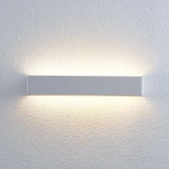 Hyggelig belysning med LED væglampe Lonisa
