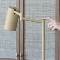 IT'S ABOUT ROMI Gulvlampe Bilbao, beige, højde 154 cm