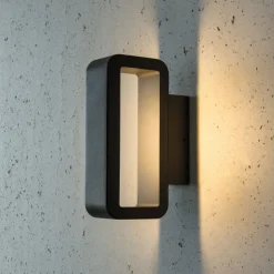 Juno udendørs LED-væglampe, retlinjet