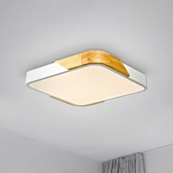 JUST LIGHT. Bila LED-loftslampe, hvid, 32x32 cm, træ