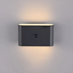 JUST LIGHT. LED-batteridrevet væglampe Ziddy sort Sensor 3.000K