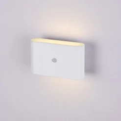 JUST LIGHT. LED-batteridrevet væglampe Ziddy, hvid, sensor 3.000 K