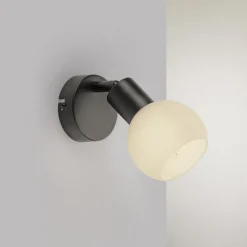 JUST LIGHT. Loki væglampe, sort, jern, glas