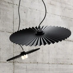 Karman Gonzaga LED-hængelampe, Ø 59 cm, sort