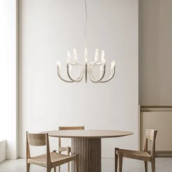 Karman Snoob lysekrone, hvid, Ø 73 cm, aluminium, 20-lys.