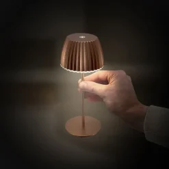 LED-bordlampe Brilo unplugged Riffle, 20 cm, kobber
