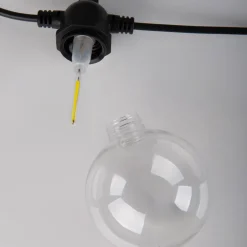 LED-lyskæde CADENA, 2.500 K, sort, 10 lyskilder, 10 m