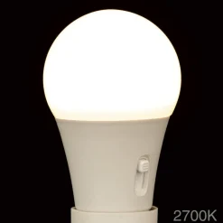 LED-pære E27, 7,3 W, CCT, opal, 806 lm, dæmpbar