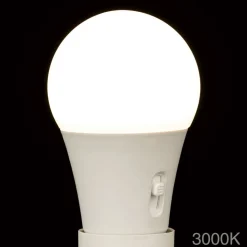 LED-pære E27, 7,3 W, CCT, opal, 806 lm, dæmpbar