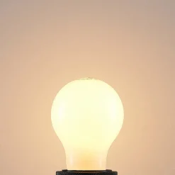 LED-pære E27 6W 2.700 K dæmpes opal 3 stk