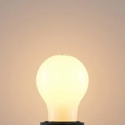 LED-pære E27 4W 2.700 K, kan dæmpes, opal 3 stk