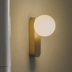 LEDS-C4 LED-væglampe Perlina, guldfarvet, dæmpbar