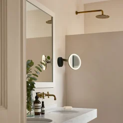 LEDS-C4 Vanity vægspejl med LED, 3.000 K, sort