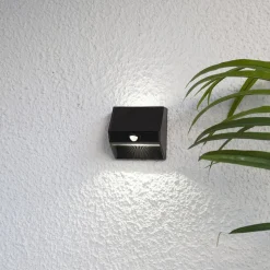 LED-solcellelampe Wally med opad- og downlight