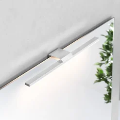 LED-spejlbelysning Triga IP44, krom, 40 cm, 4.000K